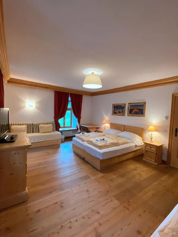 Rifugio Ospitale Hotel Cortina d'Ampezzo 2*,